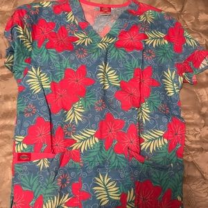Dickies Scrub top